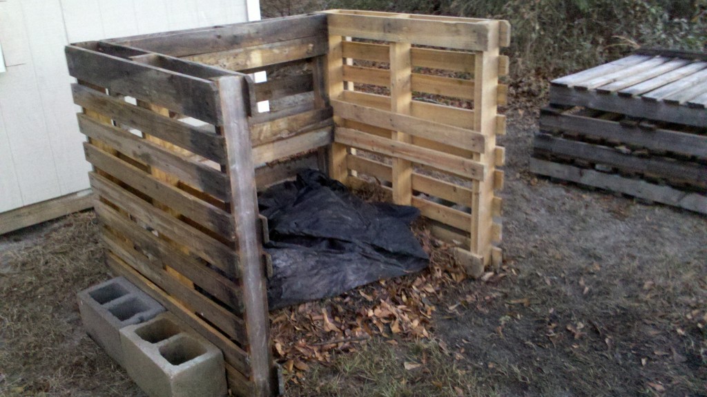 Compost Bin Made From Old Pallets No Credit Needed